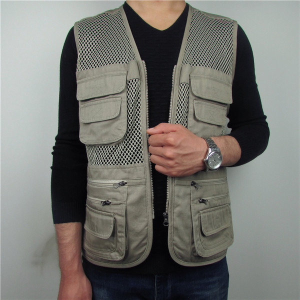 Мъжки елек с външни и вътрешни джобове в два цвята