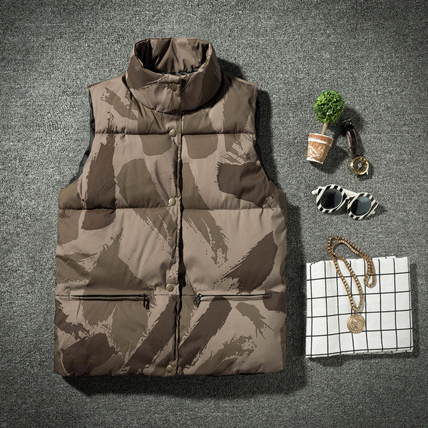 Мъжки елек в тъмни цветове