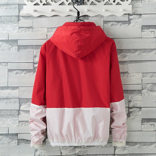 Мъжко спортно-ежедневно яке с качулка и надпис