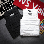 Мъжки модерен елек със странично закопчаване и преден джоб