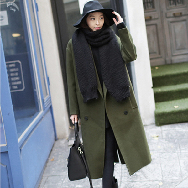 Модерно дамско палто широк модел  с V-образно декотелте в няколко цвята 