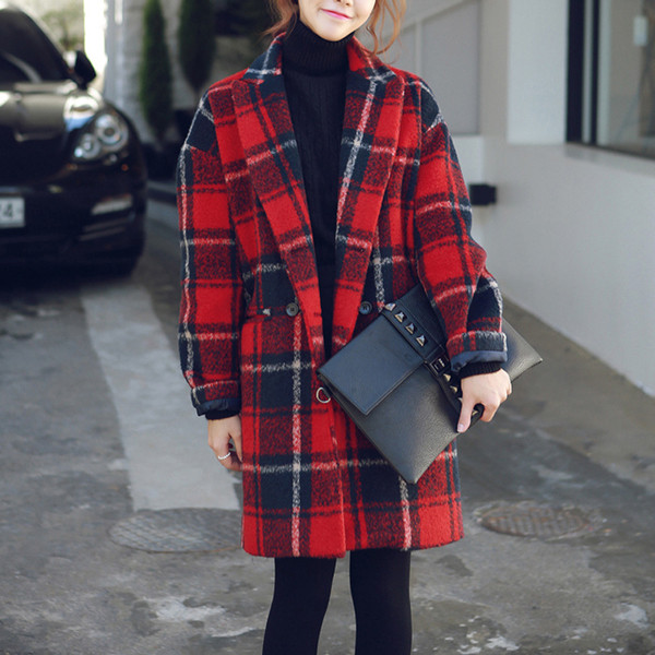 Ежедневно дамско карирано  палто с v-образна яка широк модел 