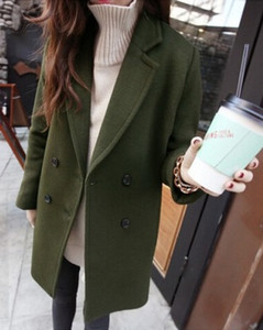 Ежедневно дамско палто с V-образна яка широк модел в няколко цвята