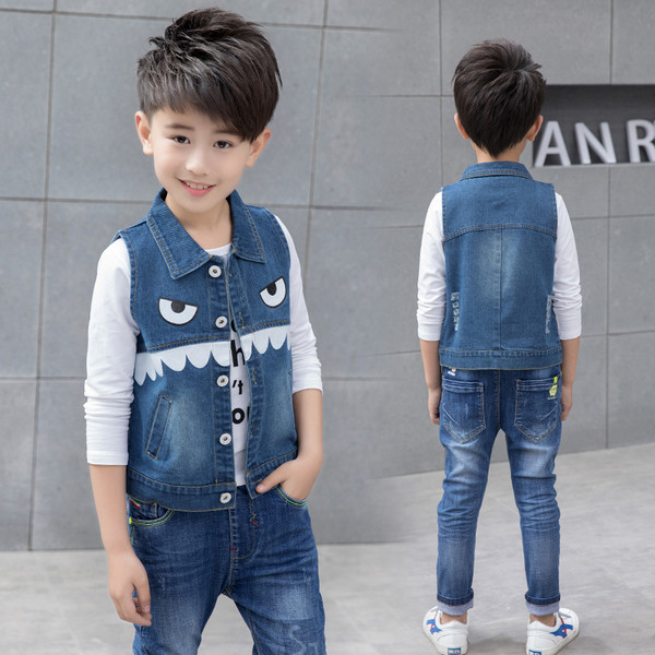 Небрежен детски елек за момчета с апликация 