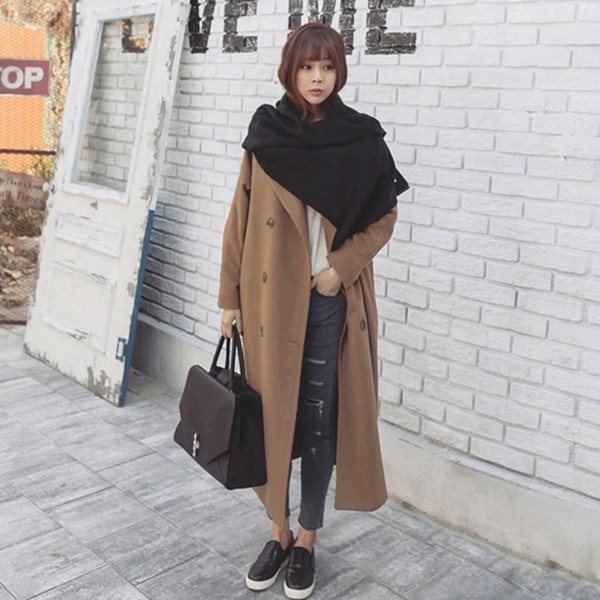 Дамско дълго палто с V-образна яка в няколко цвята 