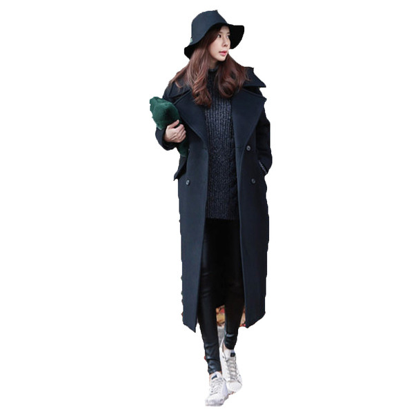 Ежедневно дамско палто  с V-образна яка и копчета 