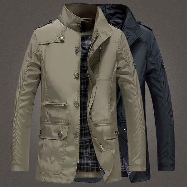 Мъжко яке с висока яка и джобове в два цвята