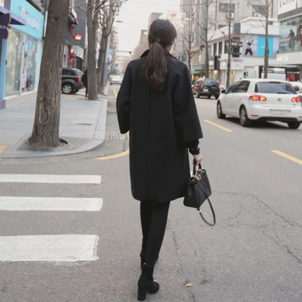 Модерно дамско палто със  7/8 ръкав широк модел 