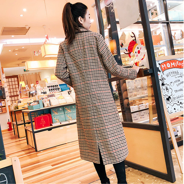 Модерно дамско дълго карирано  пълто в два цвята 