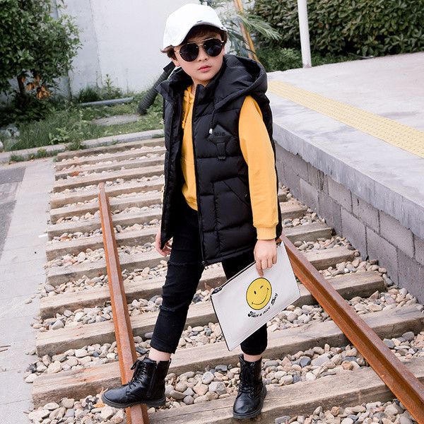 Eжедневен детски елек с надпис в три цвята