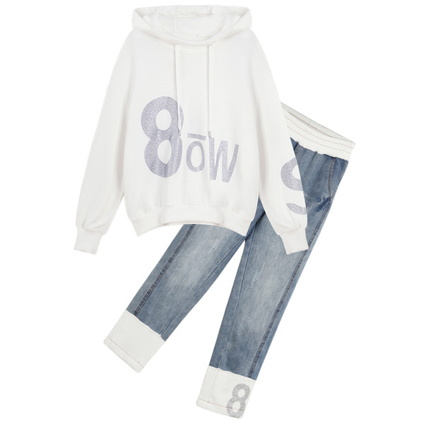 Дамски комплект - суичър с качулка и дънки 