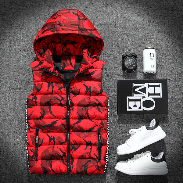 Aктуален мъжки елек в три цвята