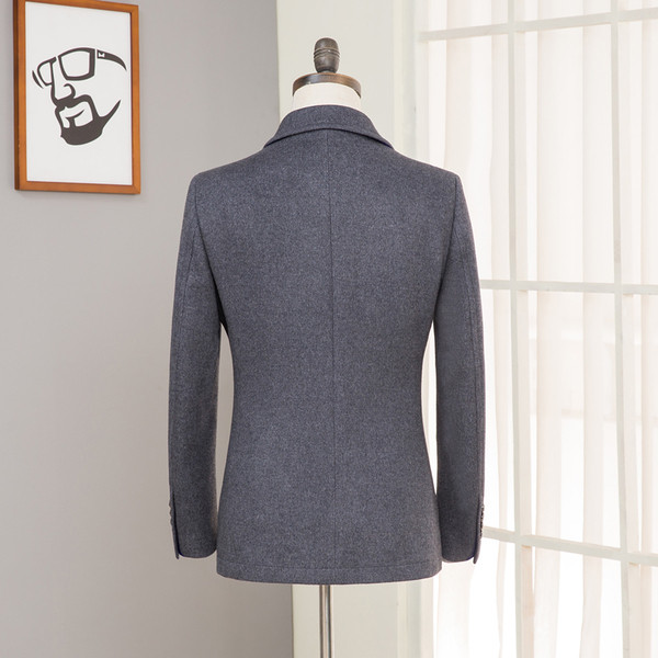 Мъжко палто с копчета и джобове в сив цвят