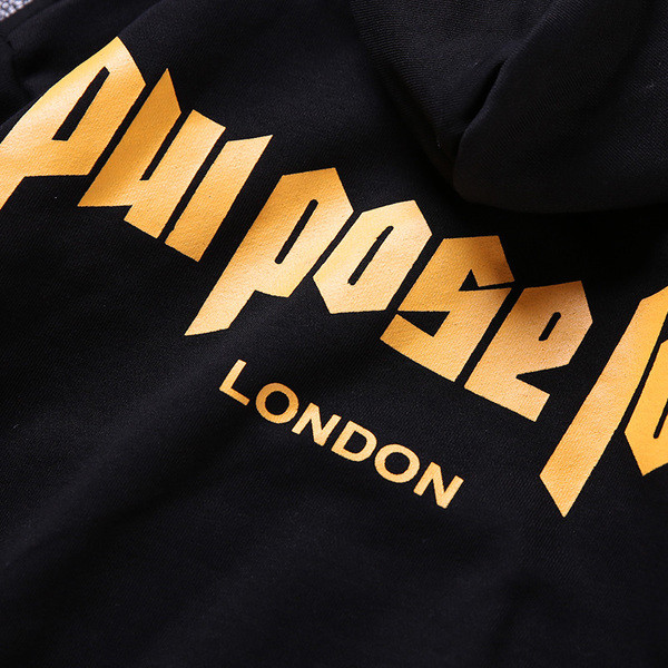 Суичър за момчета в черен цвят с надпис