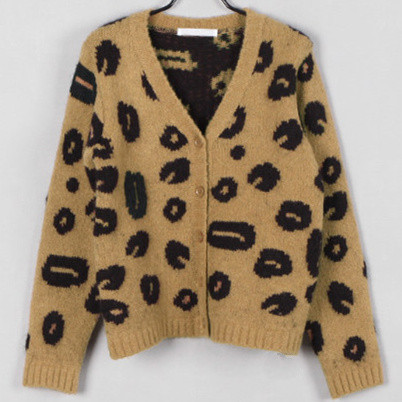 Vestă modernă de damă cu decolteu în V și nasturi