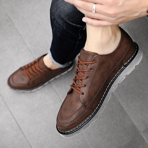 Model nou de pantofi de barbati sport-eleganti din piele ecologica in trei culori