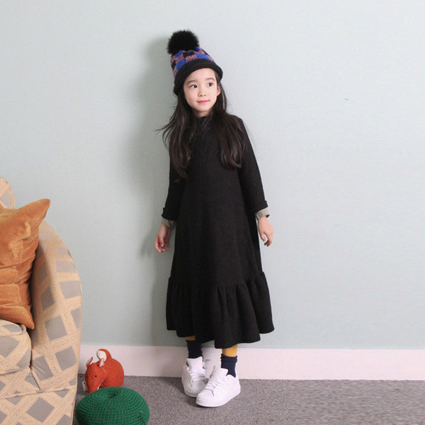 NOU Rochie moderna pentru copii model lat cu maneci lungi de culoare neagra
