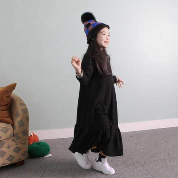 NOU Rochie moderna pentru copii model lat cu maneci lungi de culoare neagra
