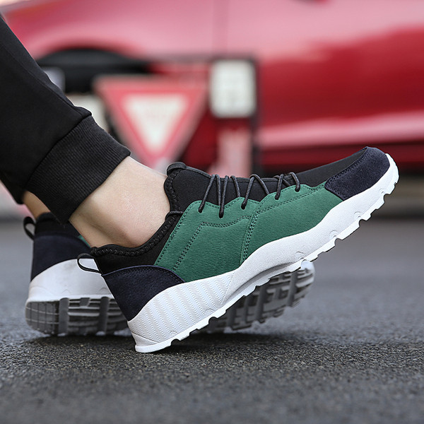 Model nou de adidasi comozi pentru barbati in trei culori