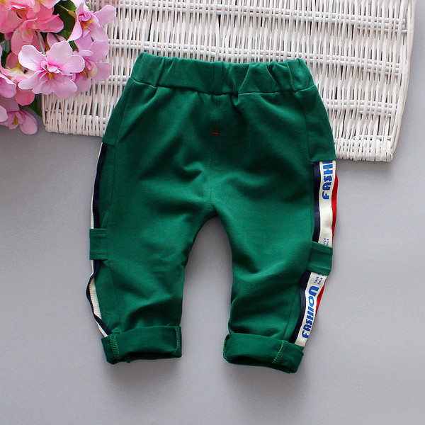 Pantaloni pentru copii pentru baieti cu inscriptie