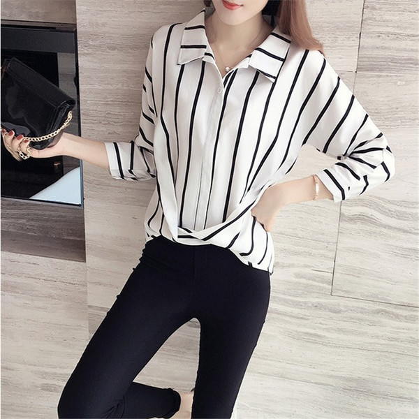 Cămașă de damă în dungi alb-negru