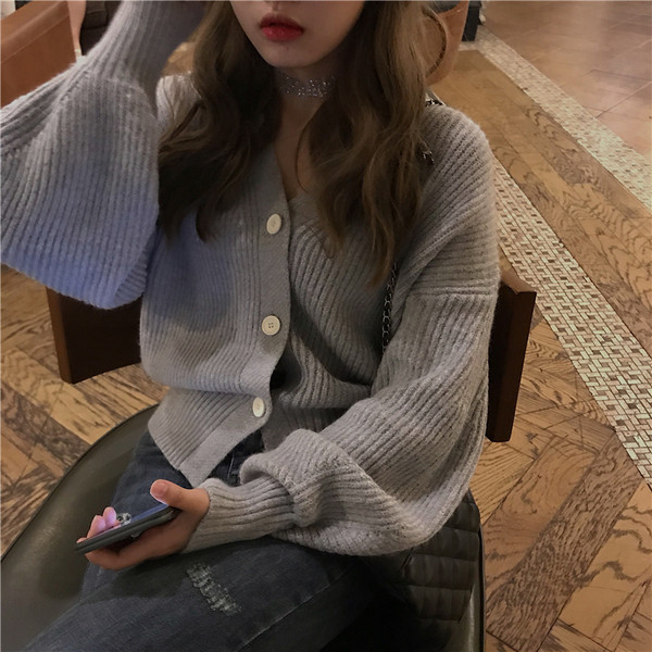 Cardigan dama model casual cu nasturi si decolteu in V in doua culori