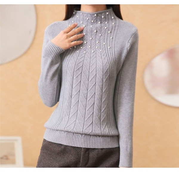 NOU pulover elegant de dama cu decor de perle