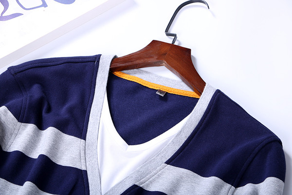 Vesta casual pentru barbati cu decolteu in V