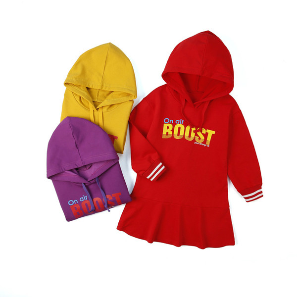 Rochie sport-casual pentru copii cu aplicatie colorata si gluga in mai multe culori