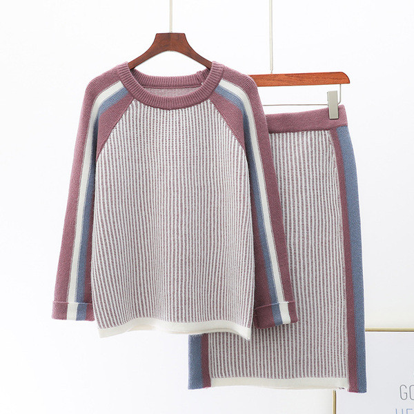 Set actual de tricotat dama - fusta si pulover in doua culori