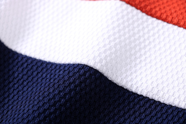 Vestă bărbătească cu decolteu în V de culoare închisă