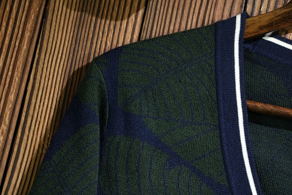 Vestă modernă pentru bărbați de culoare închisă cu model