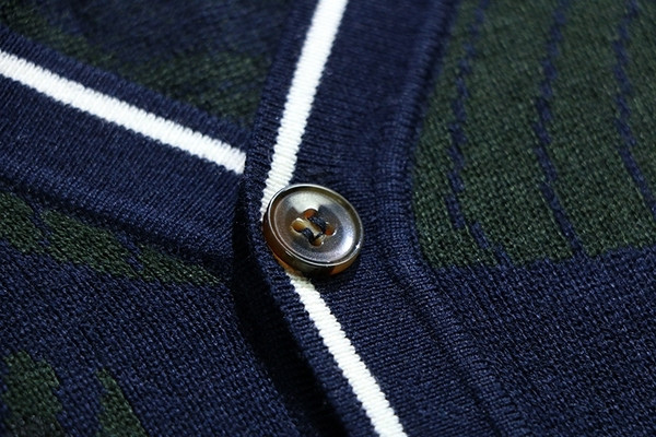 Vestă modernă pentru bărbați de culoare închisă cu model