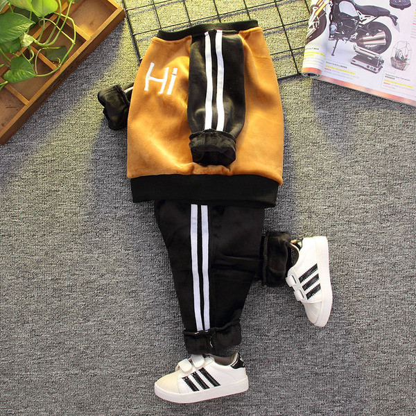 Set moale pentru copii pentru baieti - bluza si pantaloni