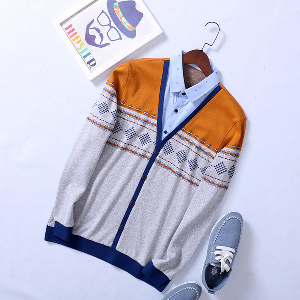 Vesta moderna barbati de culoare gri - model Slim