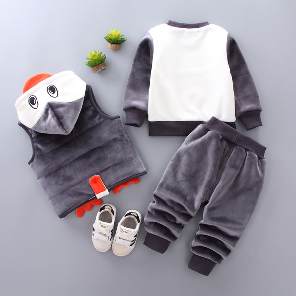 Set copii din trei piese in mai multe modele potrivit pentru fete si baieti