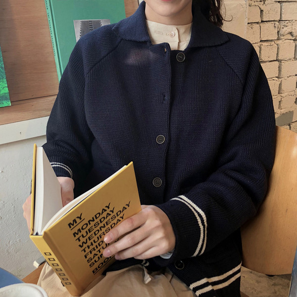 Vesta de dama actuala cu decolteu O in doua culori