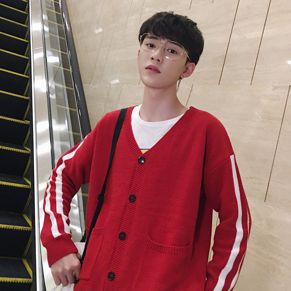 Vestă bărbătească cu decolteu în V în două modele