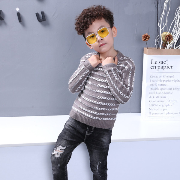 Παιδικό πουλόβερ με κολάρο σε σχήμα Γ σε διάφορα χρώματα