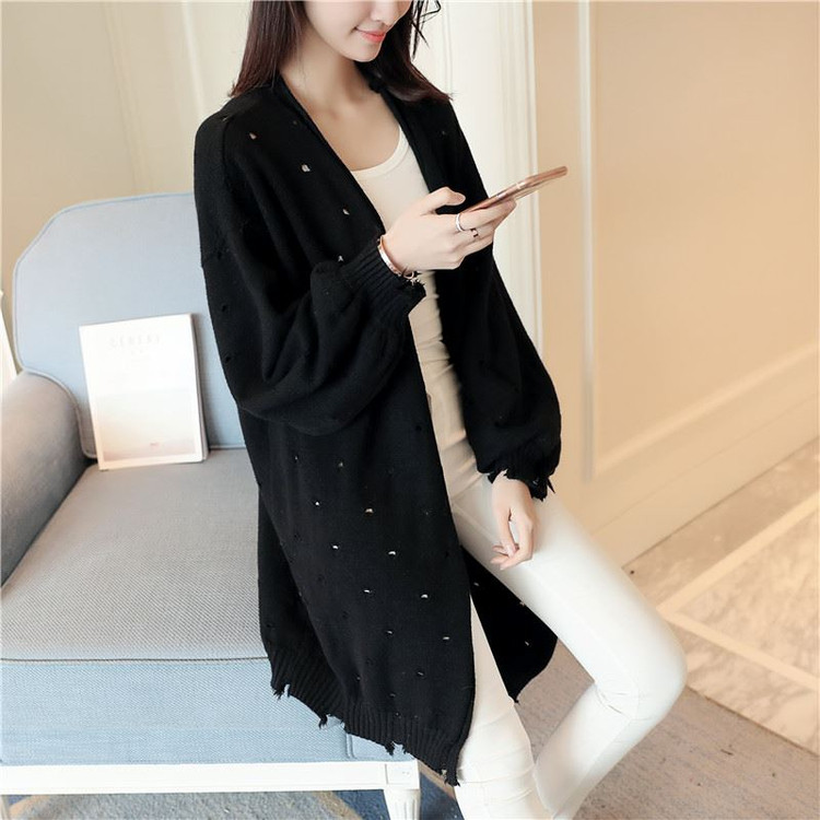 Μοντέρνα γυναικεία ζακέτα σε μαύρο χρώμα