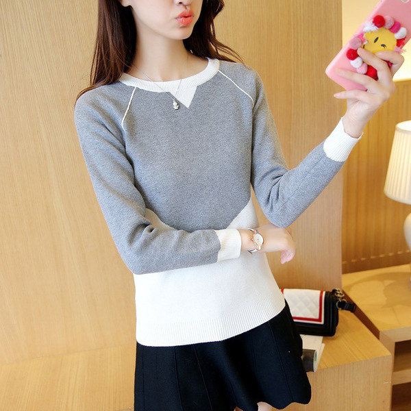 Pulover pentru femei cu decolteu O