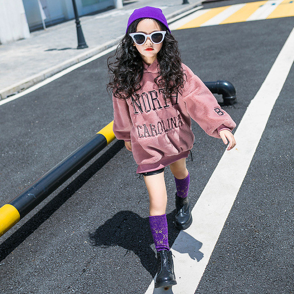 Modern gyerek pulóver kapucnival és felirattal