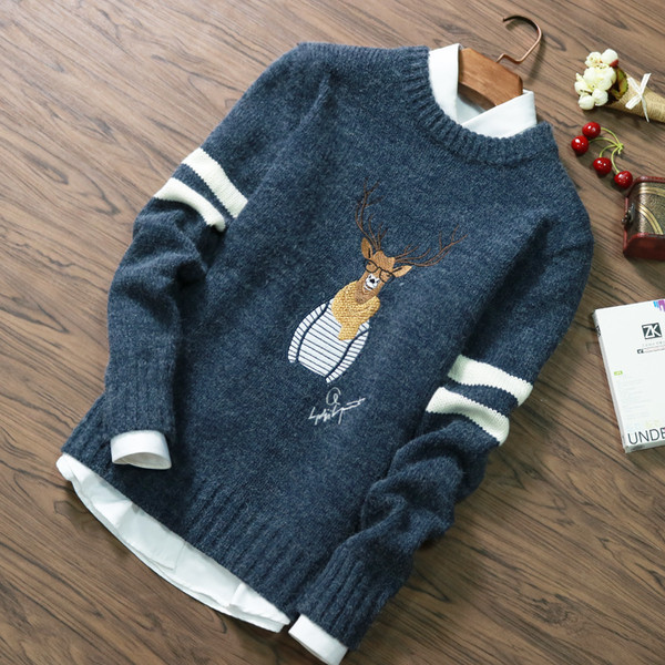 Modern férfi pulóver négy színben hímzéssel