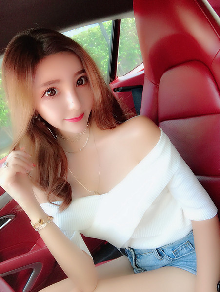 Stílusos női blúz V-nyakkal, három színben