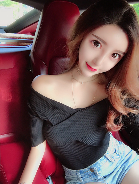 Stílusos női blúz V-nyakkal, három színben