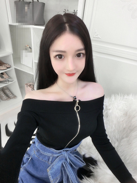 Γυναικεία πουλόβερ με φερμουάρ στο λευκό και μαύρο χρώμα