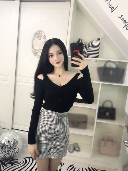 Stílusos női pulóver három színben V-nyakkal