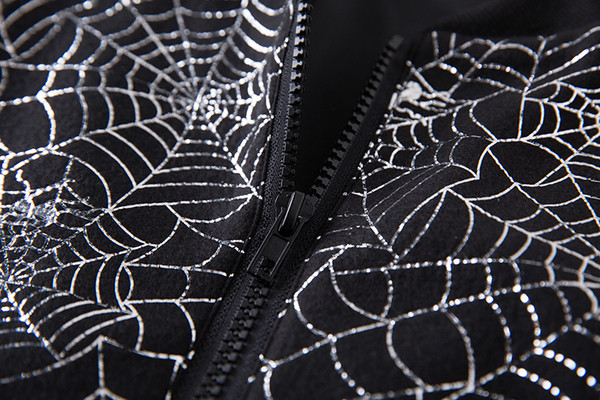 Modern férfi kabát arany és ezüst mintával