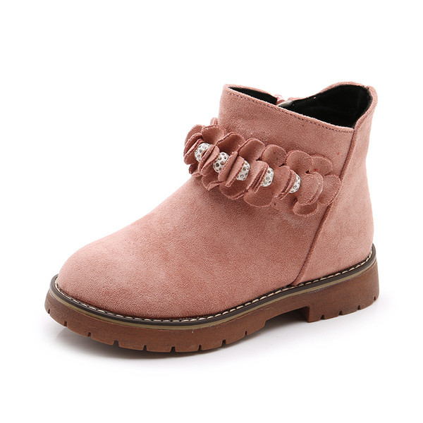 Modern gyerekcsizma lányoknak fekete, piros és rózsaszín 3D elemmel