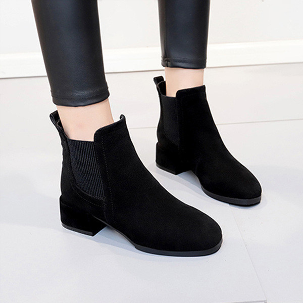 Γυναικείες casual μπότες σε καφέ και μαύρο χρώμα